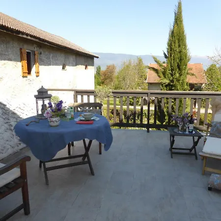 アパート La Vy Bochenay